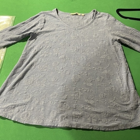 Soft Surroundings Women's V Neck Knit Top Size Medium - Picture 9 of 9